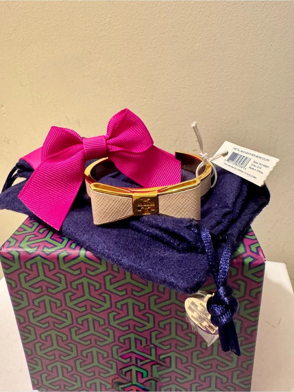 NWT Tory Burch Bow Leather Cuff Bracelet - Complete Gift Set